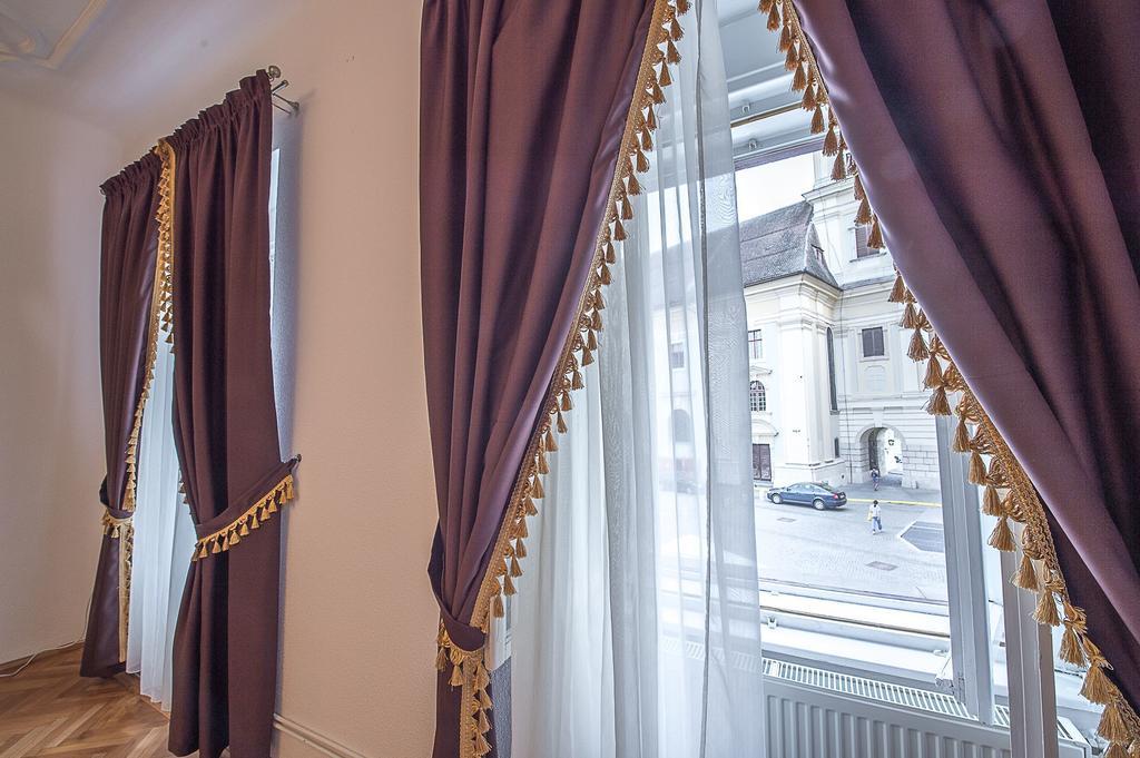 Apartament Piata Mica Сібіу Номер фото